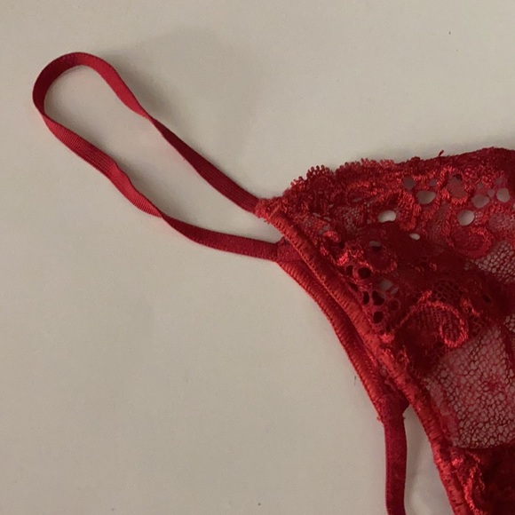 Very sexy Victoria’s Secret panty size: S - Picture 2 of 7